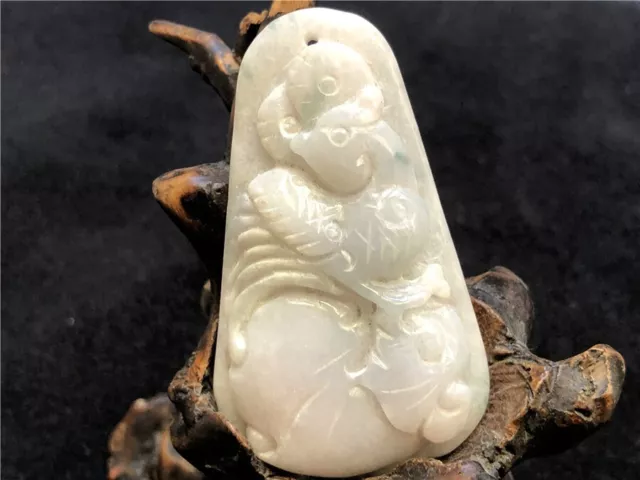 Chinese artisan Hand-carved Delicate natural Jadeite mythical bird pendant