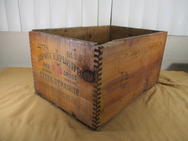 Vintage Dupont EXPLOSIVES Dynamite Crate 40% Strength Red Cross & Wood Jointed