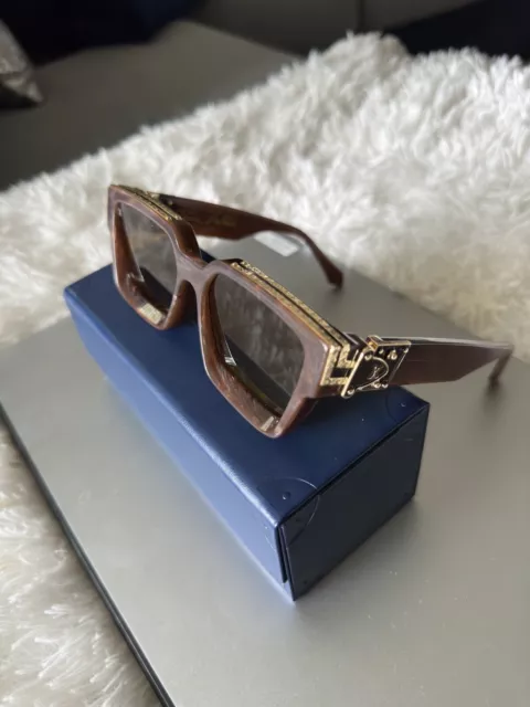 LOUIS VUITTON Z1165W 1.1 Millionaires Sunglasses - Black / Gold (Mint  condition) $529.00 - PicClick