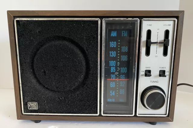 Vintage Concept 2000 Model #5305 AM/FM Tabletop Radio Wood Veneer TESTED