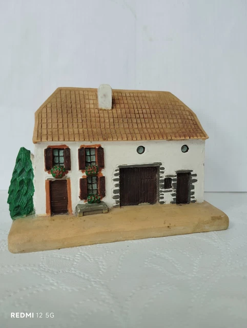 Figurine église De Village En Résine Anno Domini ZH396 – Déco Artisanale Française 13,5 X 8,5 X 12,5 Cm