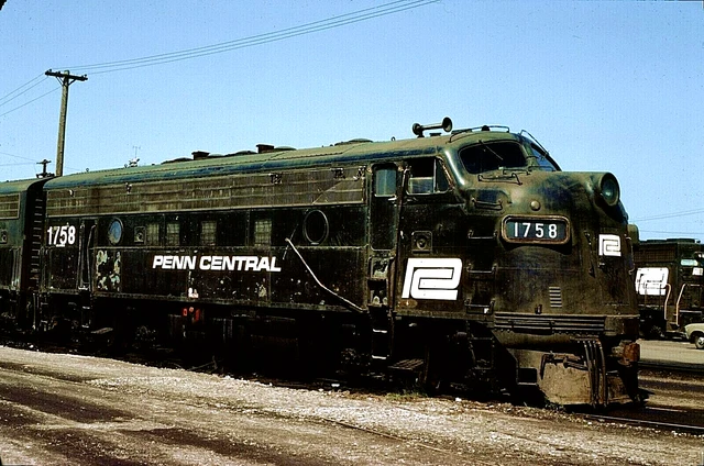 ORIGINAL KODACHROME SLIDE CONRAIL (ex-NYC) F-7 #1758 CLEVELAND, OHIO 6/26/77