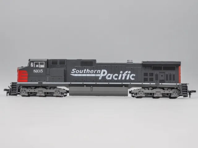 Kato #37-1206 HO Scale Southern Pacific GE C44-9W Diesel Locomotive #8105- Boxed