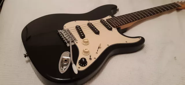 Stratocaster by Aria with David Gilmour Mod etc