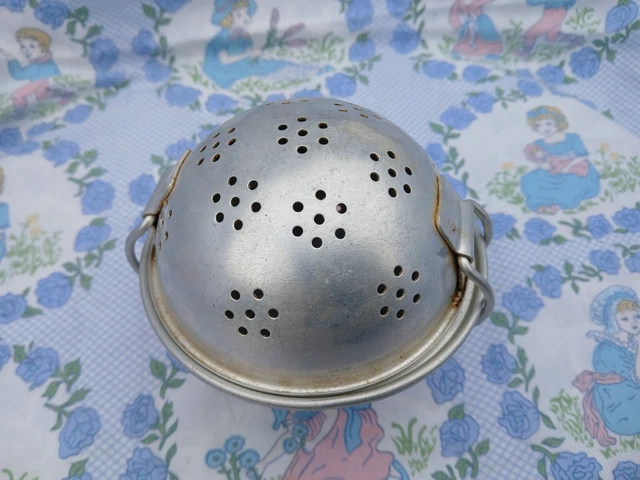 Boule à Riz En Verre Et Aluminium – Cuillère à Trous – Made In France – Vintage