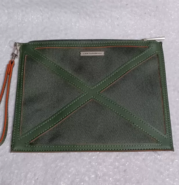 KLM Airlines Jantaminiau Amenities Soft Business Class Zippered Pouch Green USED