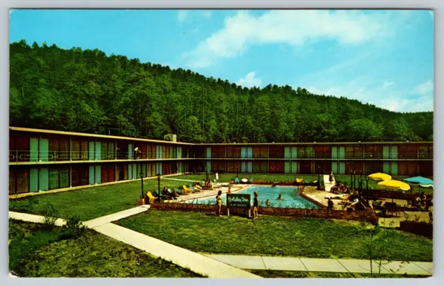 c1960s Holiday Inn Hot Springs Arkansas Vintage Postcard