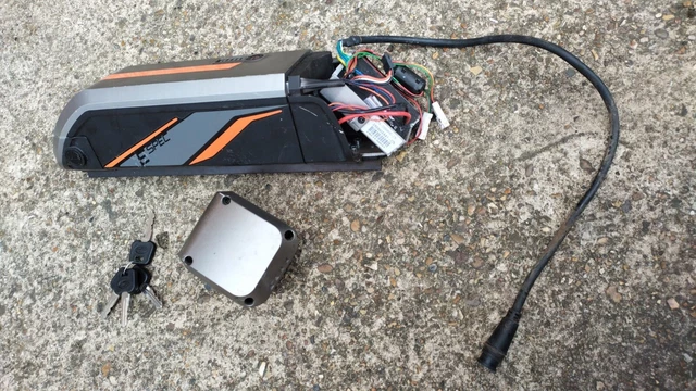 Carrera vulcan battery clearance