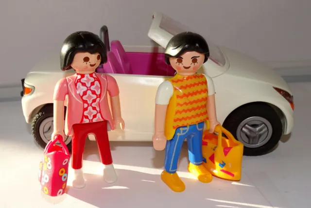Playmobil La Voiture De Ville Avec 2 Personnages - 2 Adultes Reines Su Shopping 4