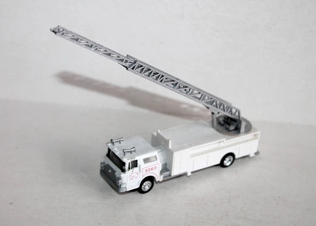 Camion De Pompiers Avec échelle Et Tracteur Christie - Modèle Réduit échelle N, Résine Peinte, Fait Main Aux USA