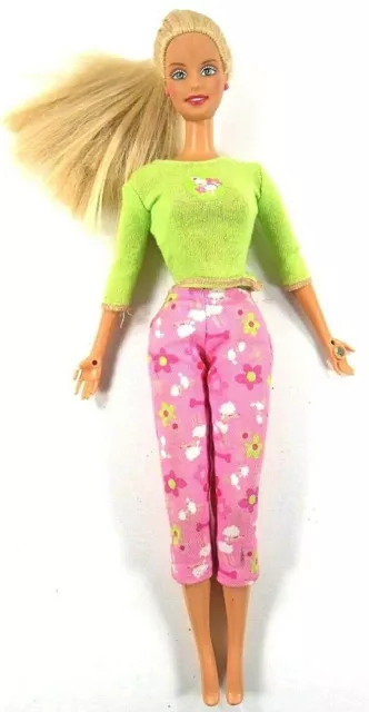 Barbie Doll 2001 Kennel Care Orig Clothes w/ Magnet In Hand Blond Hair Earrings