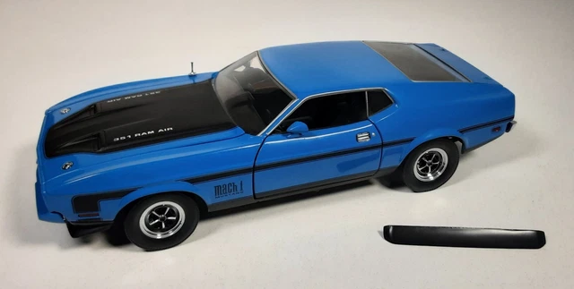 1971 Ford Mustang Mach I - die cast - modèle de collection - Sun Star 3608