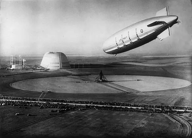 Airship Macon Of The Us Navy Landing In Sunnyvale Aviation History Old Photo