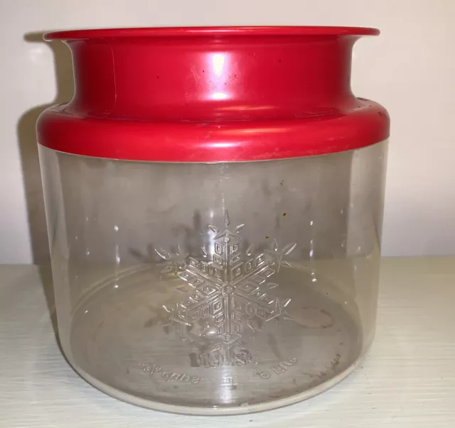 Rare TUPPERWARE Counterparts II Acrylic Container~3 3/4C Red Snowflake 1479