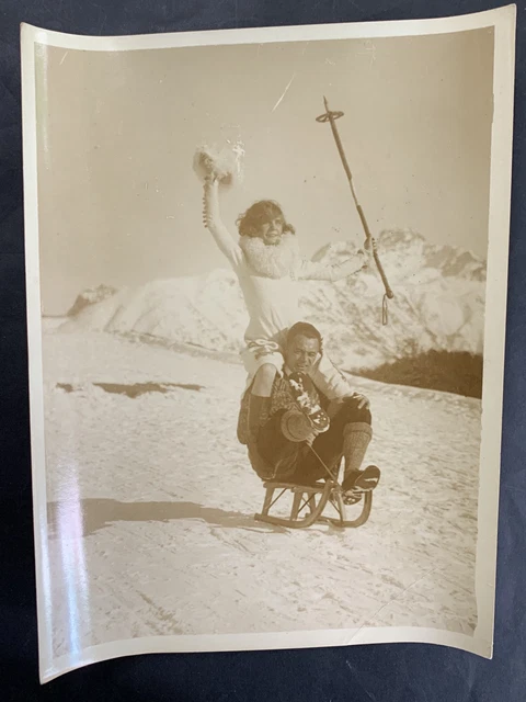LIV13070  Photographie Photo d&#039;époque vintage luge neige hiver St Moritz