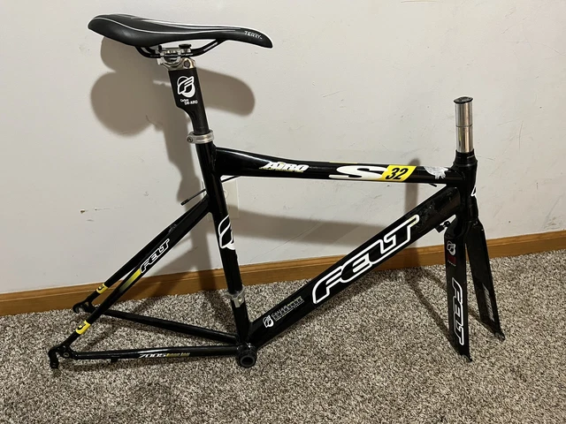 Felt S32 Airo Road Bike Frameset + Extras! 50 cm size, 650c wheels