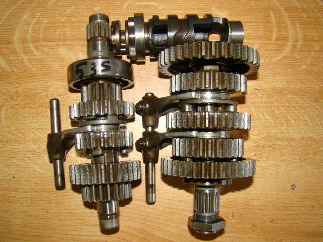 Boîte De Vitesses Pour Yamaha 125 Virago – Occasion – Fonctionnelle Avec Signes D'usure
