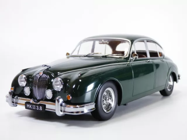 JAGUAR MK2 3.8L vert british racing 1/18 KKScale