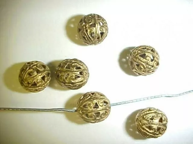 144 PIECES VINTAGE FILIGREE BRASS ROUND 10mm. BEADS Z324