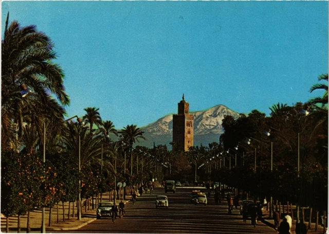CPM Marrakesh- Avenue Mohammed V avec Koutoubia MAROC (880522)