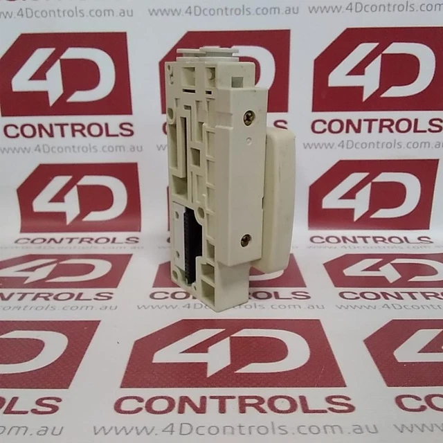 SV2000-51D-11AS-C10 | SMC | SUP/EXh Block Assembly, Used