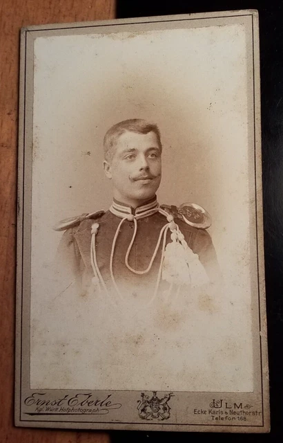 Soldat in Uniform mit Epauletten - Offizier / CDV Ernst Eberle Ulm