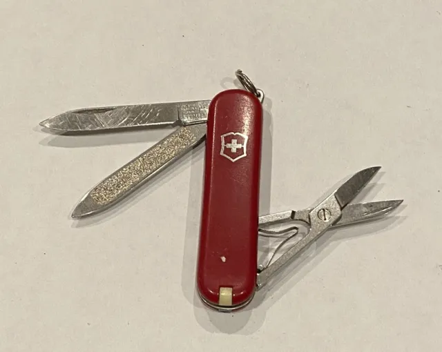 Victorinox Classic Sd Swiss Army Knife Pocket Keychain Small Mini Miniature Tiny