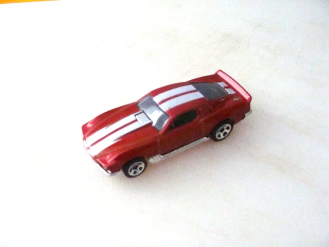 HOT WHEELS  BOULEVARD BRUISER  Mattel 2010  1:64  LOOSE  NO PACKAGE PLEASE READ
