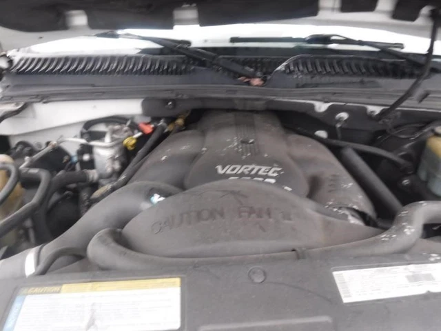AC Compressor With Rear AC Fits 00-02 SUBURBAN 1500 17969396