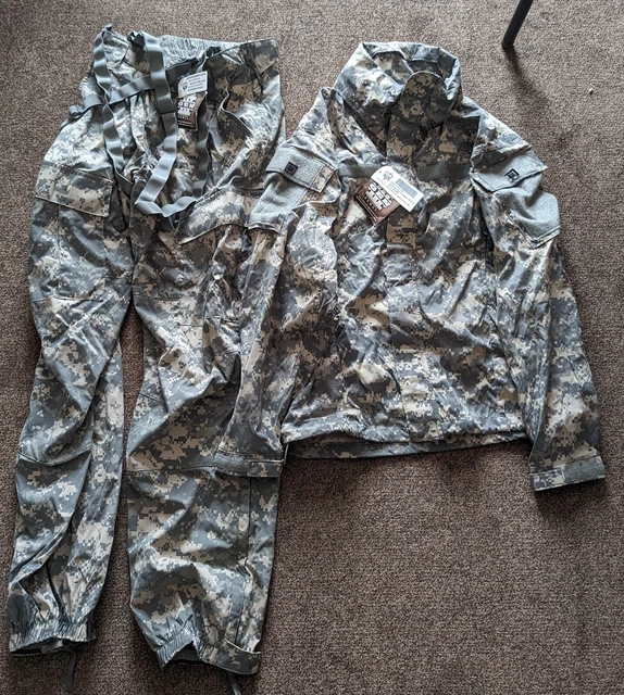USGI Jacket/Trousers Gen III  ACU Soft Shell Cold Weather Small Regular/Long