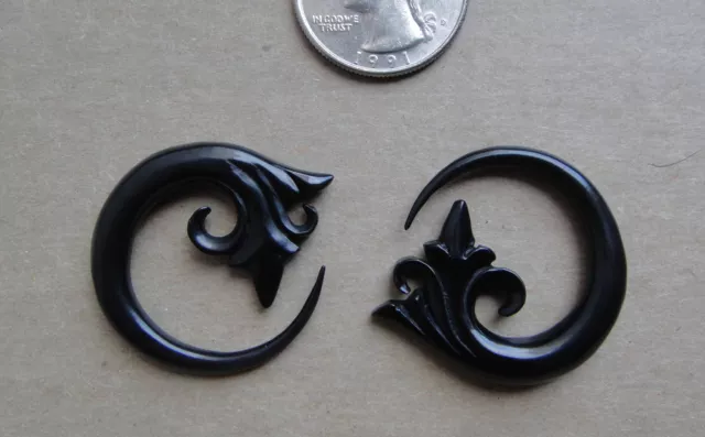 Pair Hand Caved CLAW TRIBAL FLORAL HORN SPIRALS HOOK TAPER EAR PLUGS Gauges