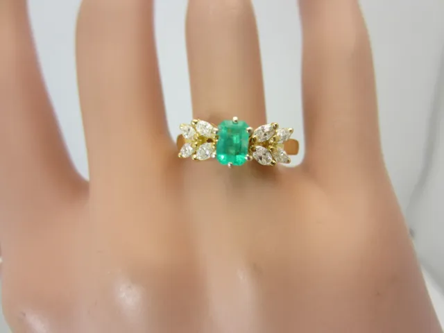 18k Yellow Gold 0.50 ct Colombian Emerald and Diamond Ring 0.90 ct TW