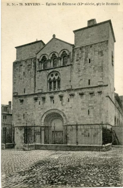Carte Postale // Nevers // Eglise Saint Etienne