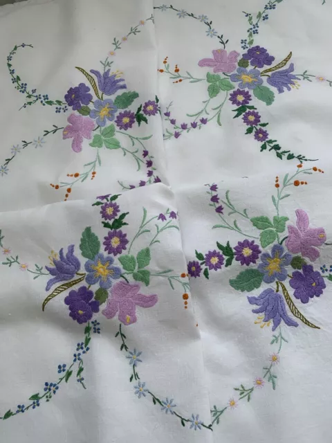 Beautiful Vintage Hand Embroidered Irish Linen Tablecloth~Floral Sprays