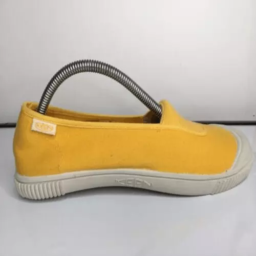 Keen Womens Sz 10,5  Slip On Yellow Sneakers Flat Shoes Santiago Gore Canvas