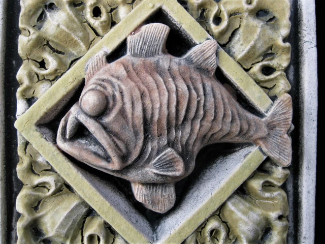 Hachette Fish  Arts & Crafts Gothic Ellison Tile 2