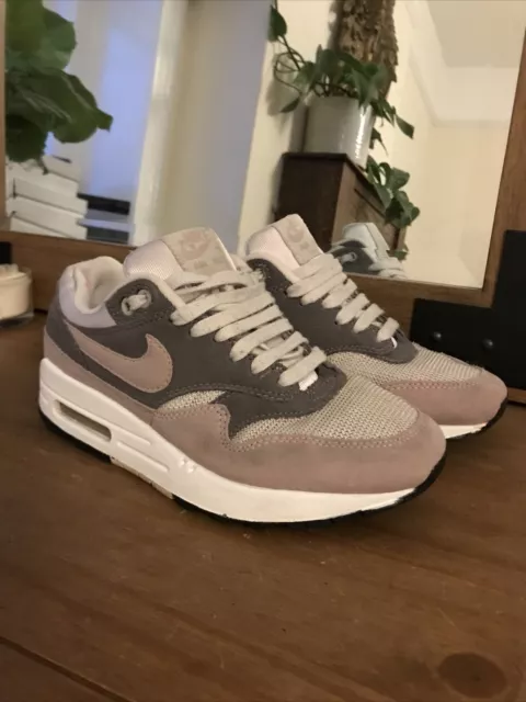 NIKE AIR MAX 1 Vast Grey Rose Gunsmoke White Trainers UK3 25.00 PicClick UK