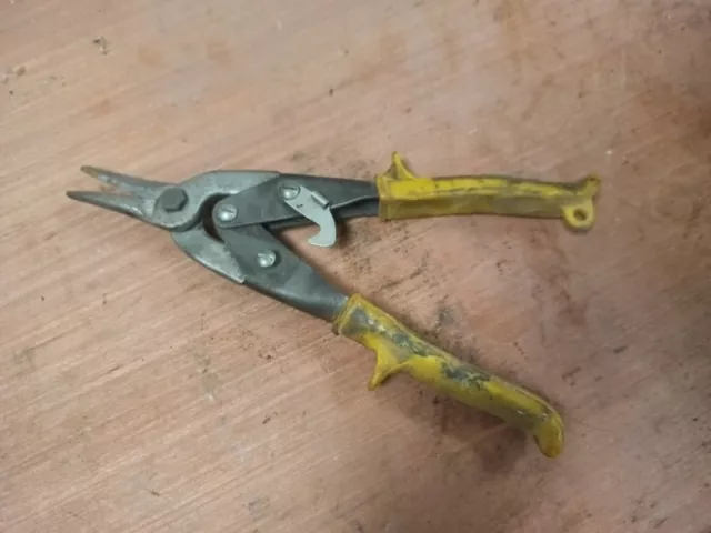 Record 10" Right Hand Tin Snips