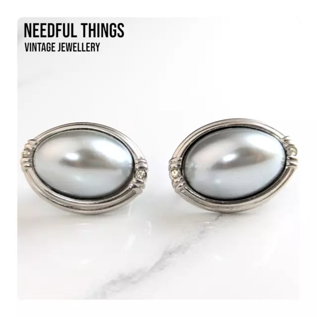 Lovely Vintage Silver-Tone Faux Pearls Clip-on Earrings by Richelieu Jewellery.