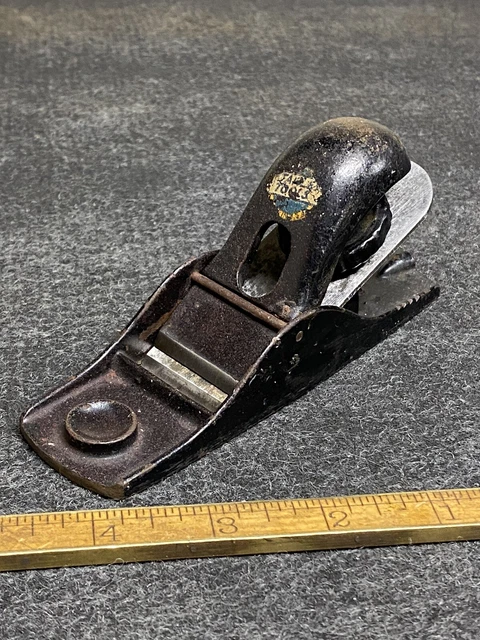 Vintage Stanley Sweetheart No. 102 With SW Blade And Partial Label