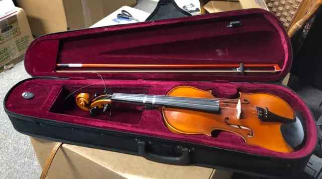 Ametto 2018 - 4/4 Violin CV100 W/ Case - As Is!