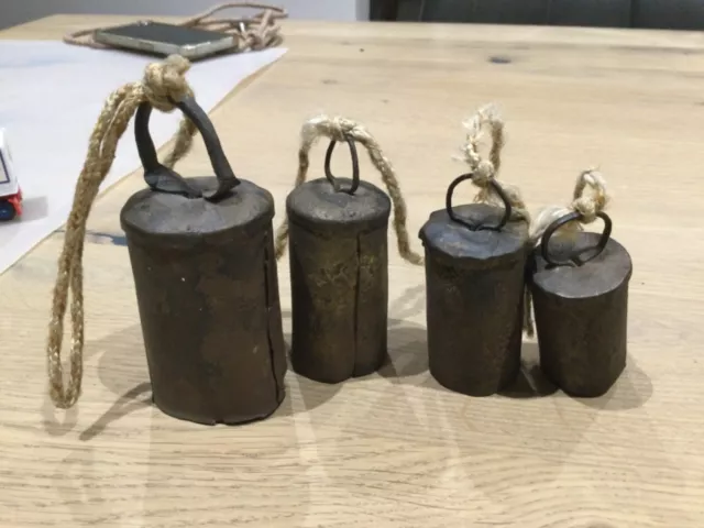 4 sehr alte Antike Glocken Schafglocke Ziegenglocke Weideglocke Viehglocke