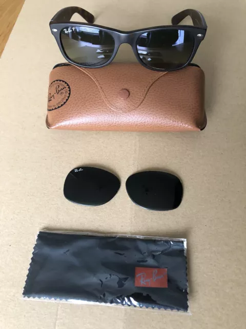 Ray Ban New Wayfarer rb 2132 Blue/green Polarised + Spare RB G15 Green Lenses