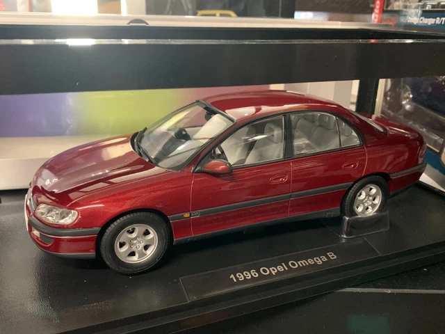 Miniature Triple 9 – Renault 19 Police Phase 2 De 1994, échelle 1/18, Blanche