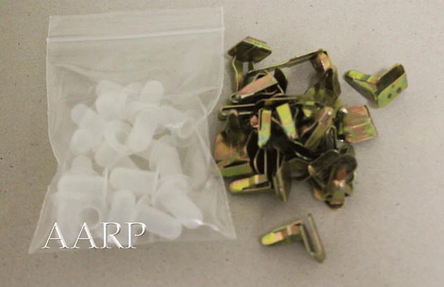 Holden HQ,HJ,HX,HZ,WB Sedan, Monaro GTS  Door Card Trim Clips & Isolator Sockets