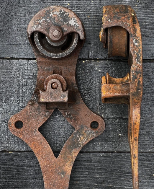 ANTIQUE BARN DOOR ROLLERS, Vtg Old Cast Iron Hanger Pair Industrial Hardware 4