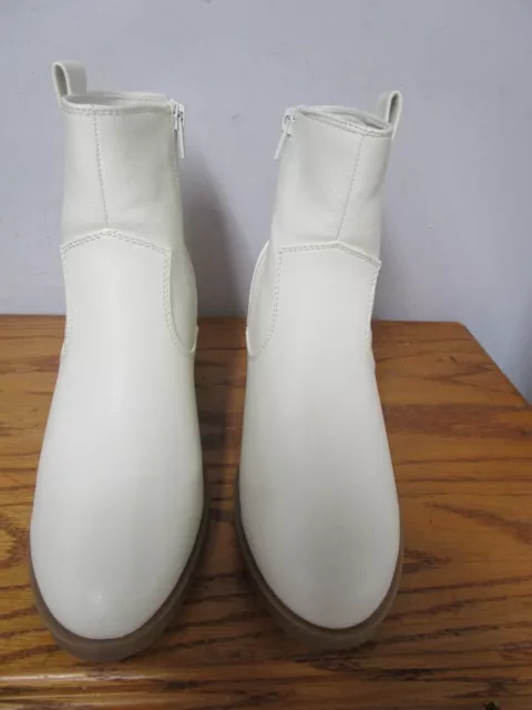 BARETRAPS Womens Ivory Comfort Covina Almond Toe Block Heel Booties 8 M 2