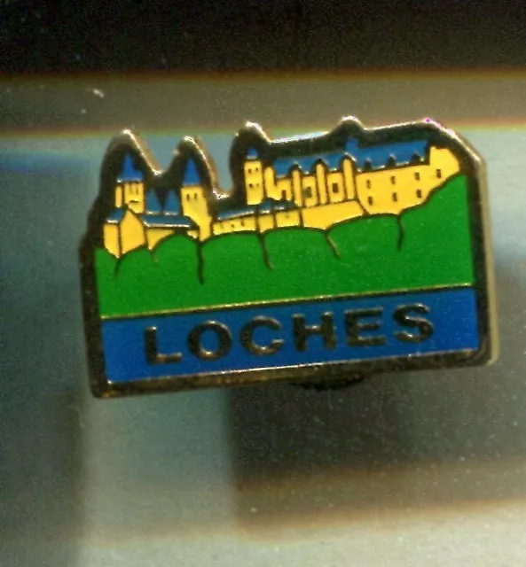 Rare Pins Pin's .. Tourisme Chateau Castle De Loire Forteresse  Loches 37 ~Cv