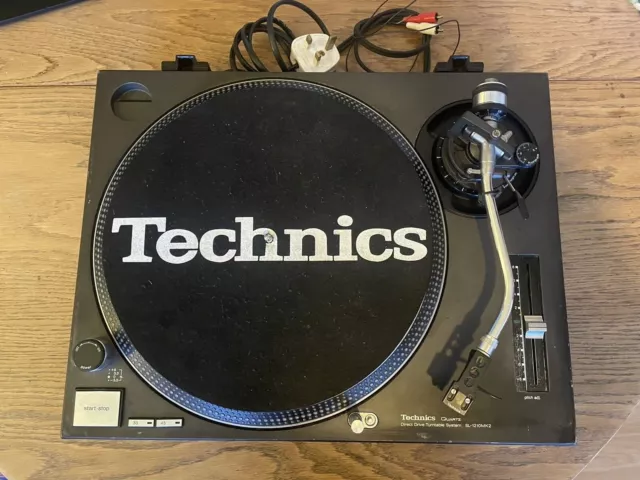 Technics SL-1210 Mk2 DJ  Record Deck / Vinyl Turntable with Lid