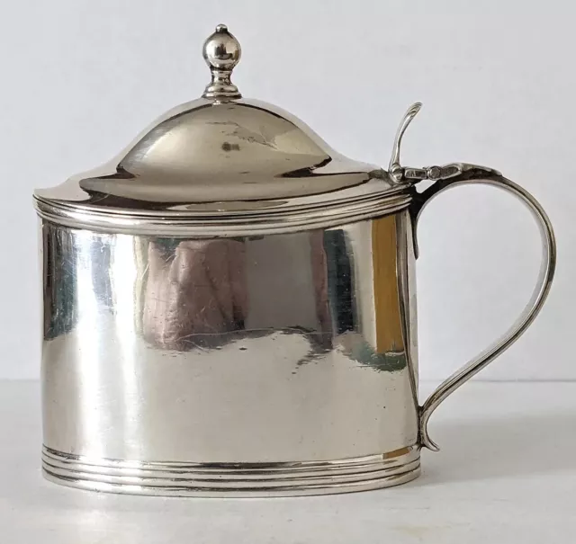 1800 A Large Antique Georgian Solid Sterling Silver Mustard Pot 3